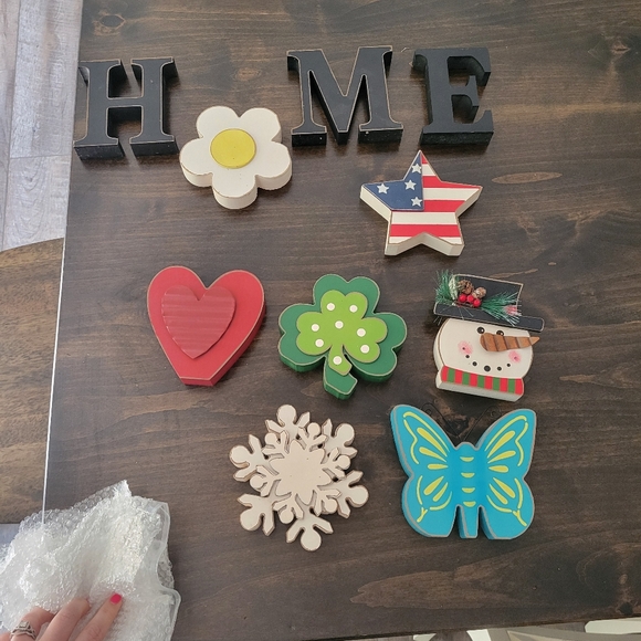 HOME sign/decor - Picture 1 of 3